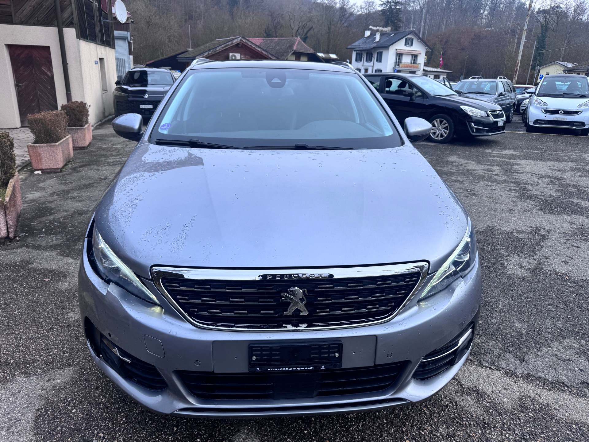 PEUGEOT 308 SW 1.2 Pure Tech Allure EAT8-image-8