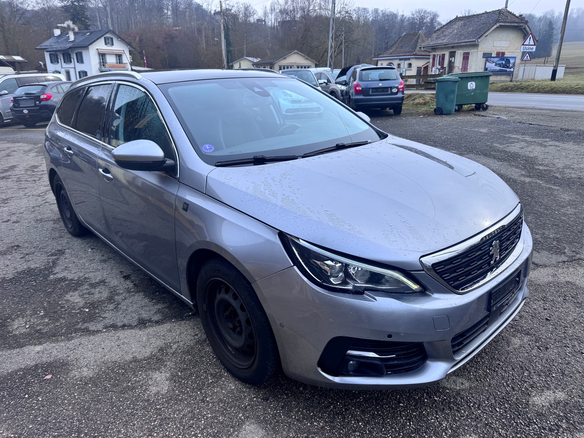 PEUGEOT 308 SW 1.2 Pure Tech Allure EAT8-image-4