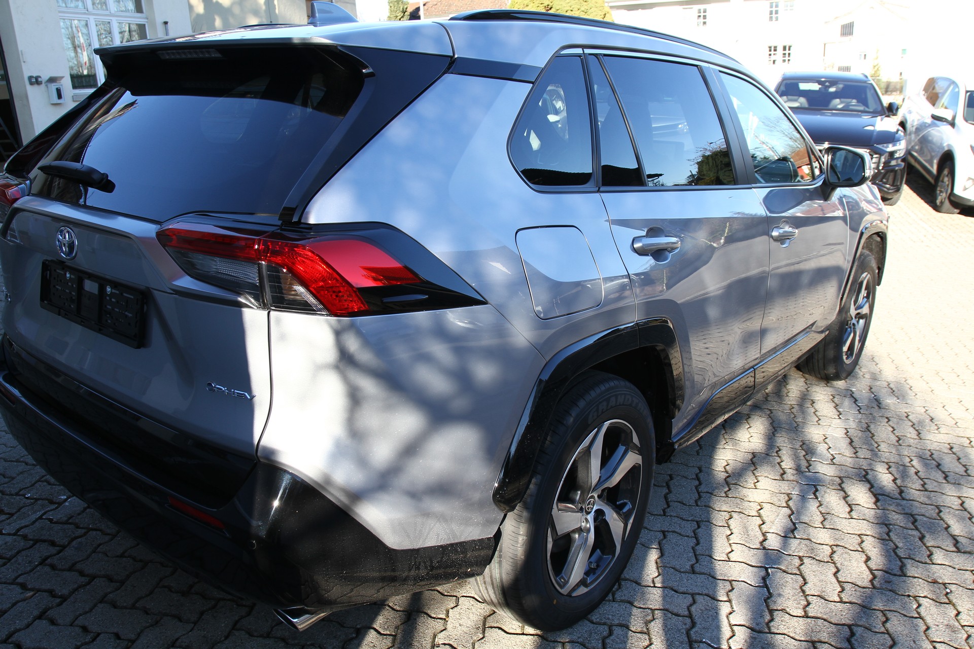 TOYOTA RAV-4 2.5 PHEV Trend e-CVT 4WD-image-3
