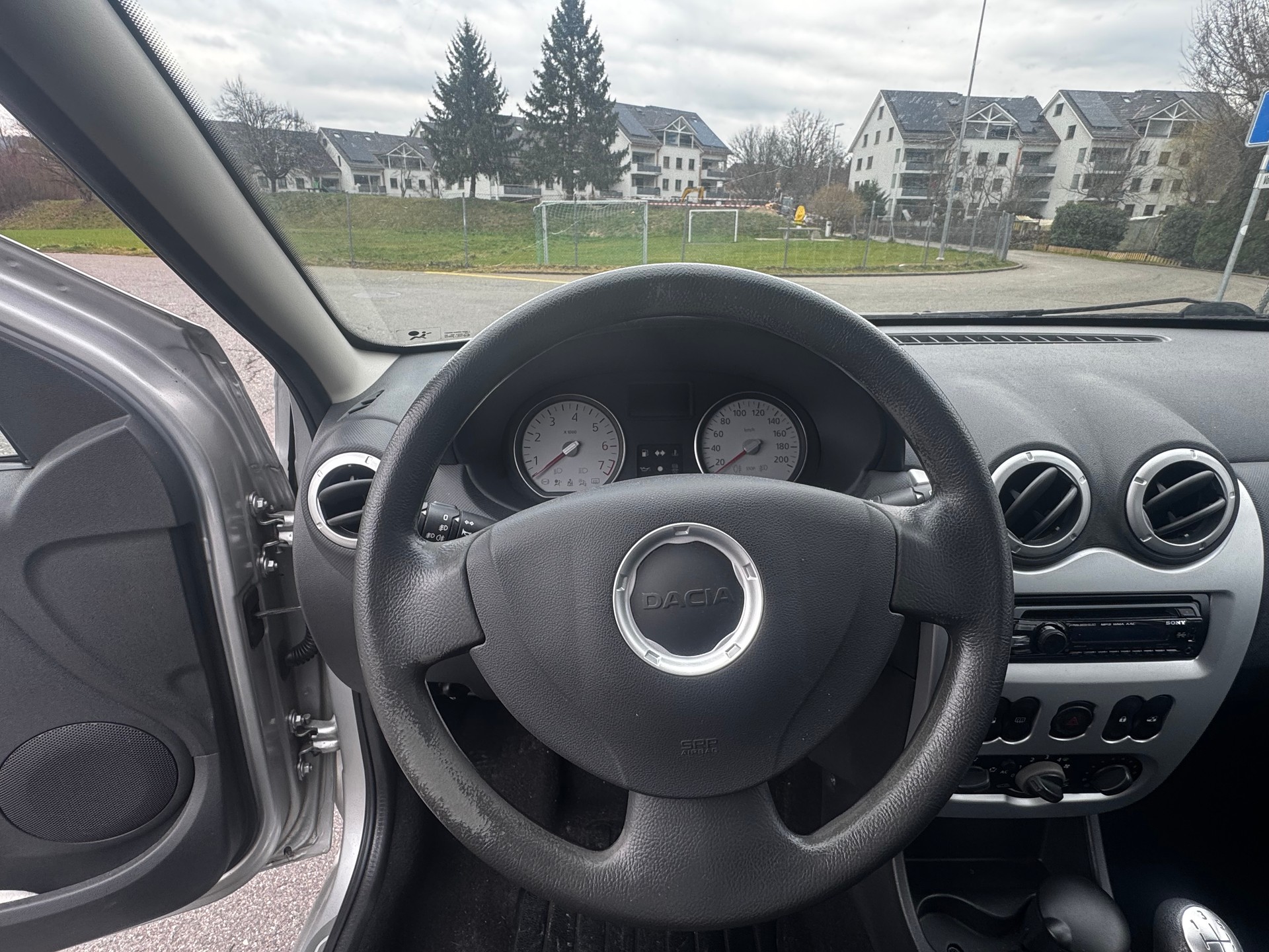 DACIA Sandero 1.6 Lauréate-image-14
