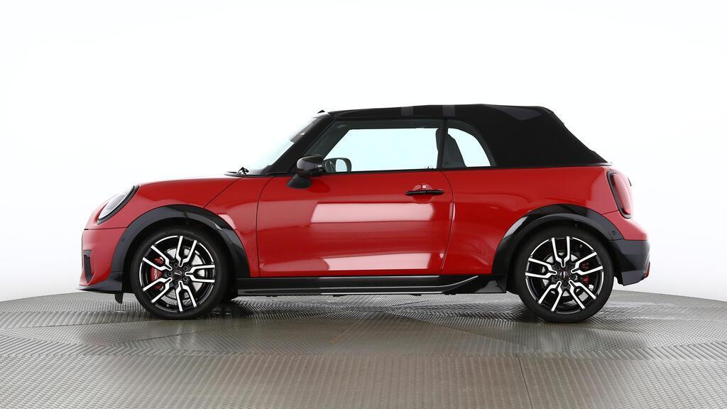 MINI John Cooper Works Cabrio-image-2