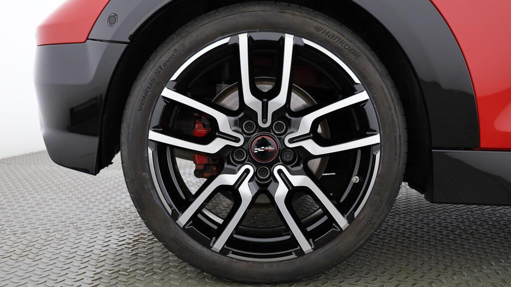 MINI John Cooper Works Cabrio-image-9
