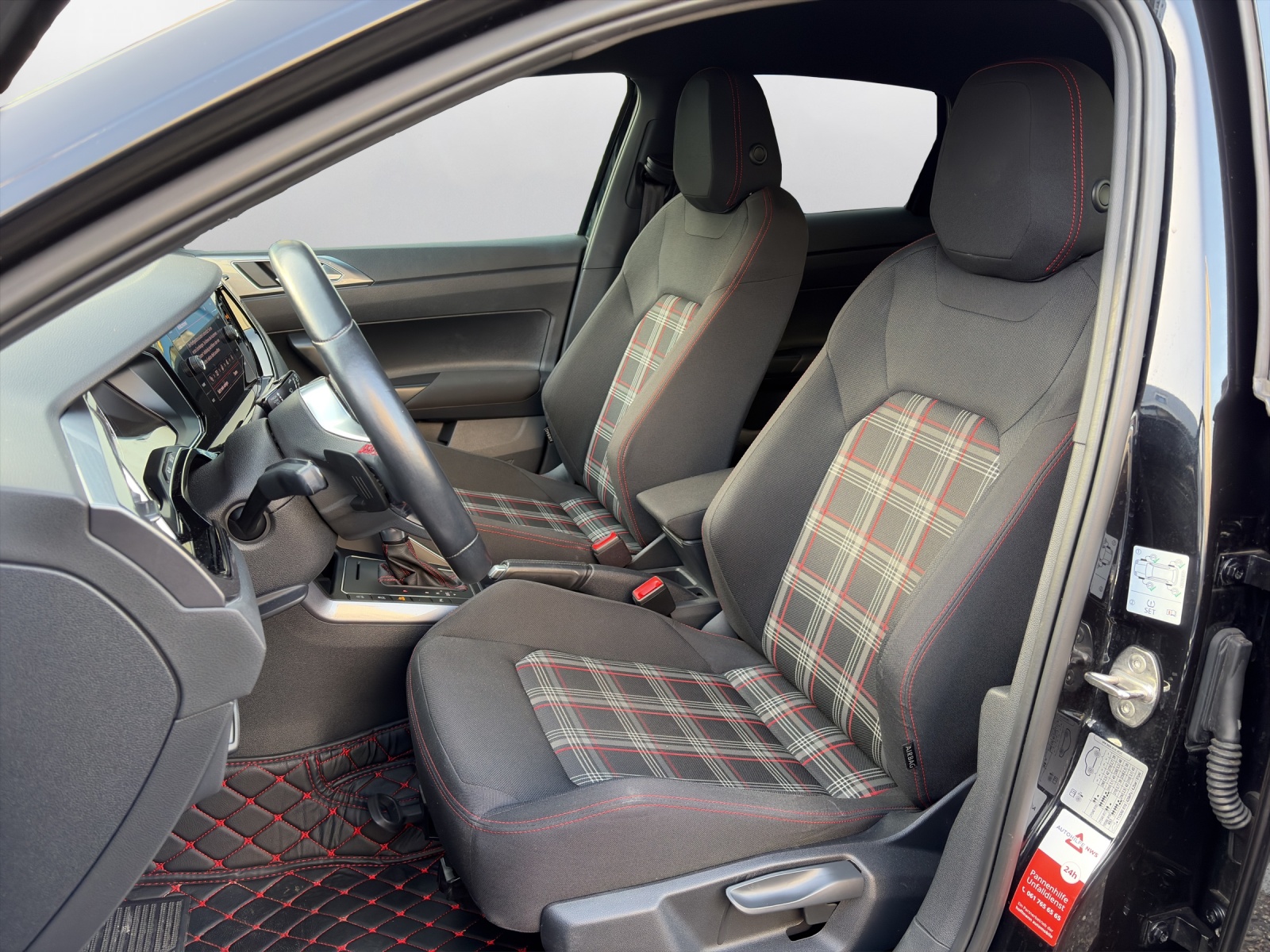 VW Polo 2.0 TSI GTI DSG-image-9
