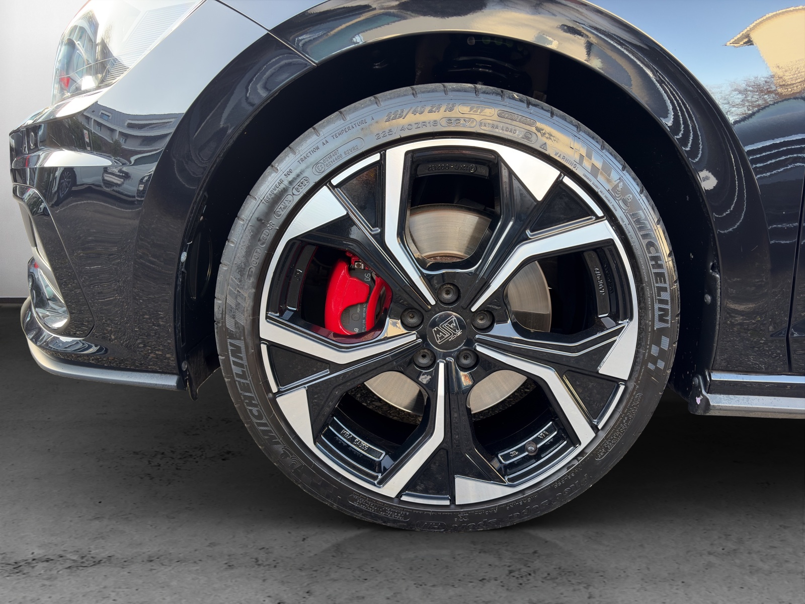 VW Polo 2.0 TSI GTI DSG-image-12