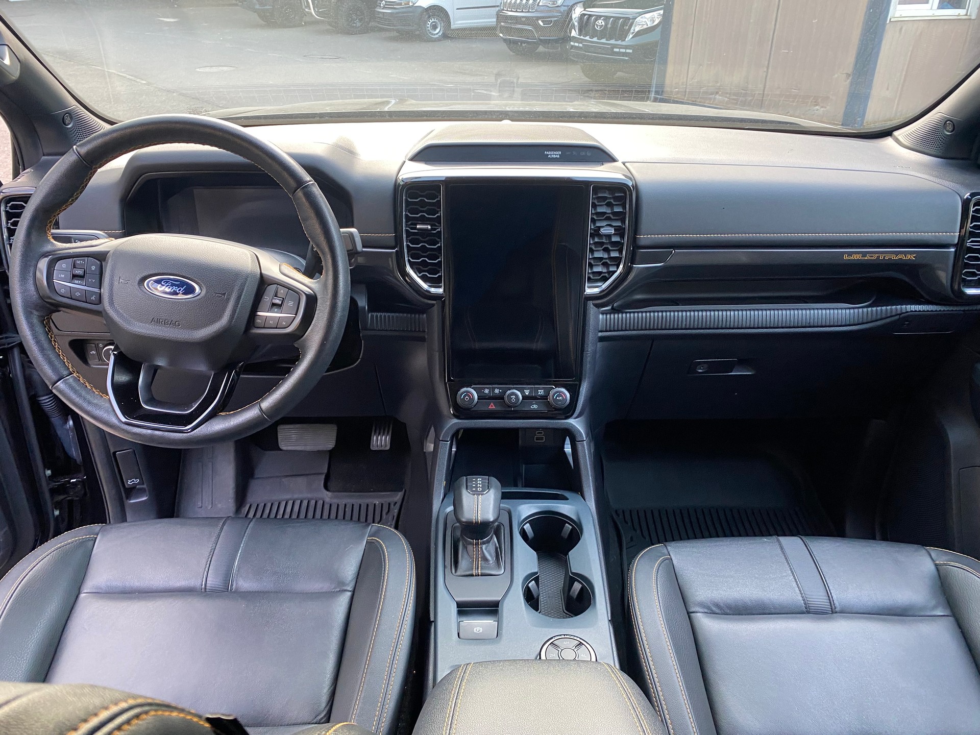 FORD Ranger Wildtrak 3.0 Eco Blue e-4WD Automat-image-3