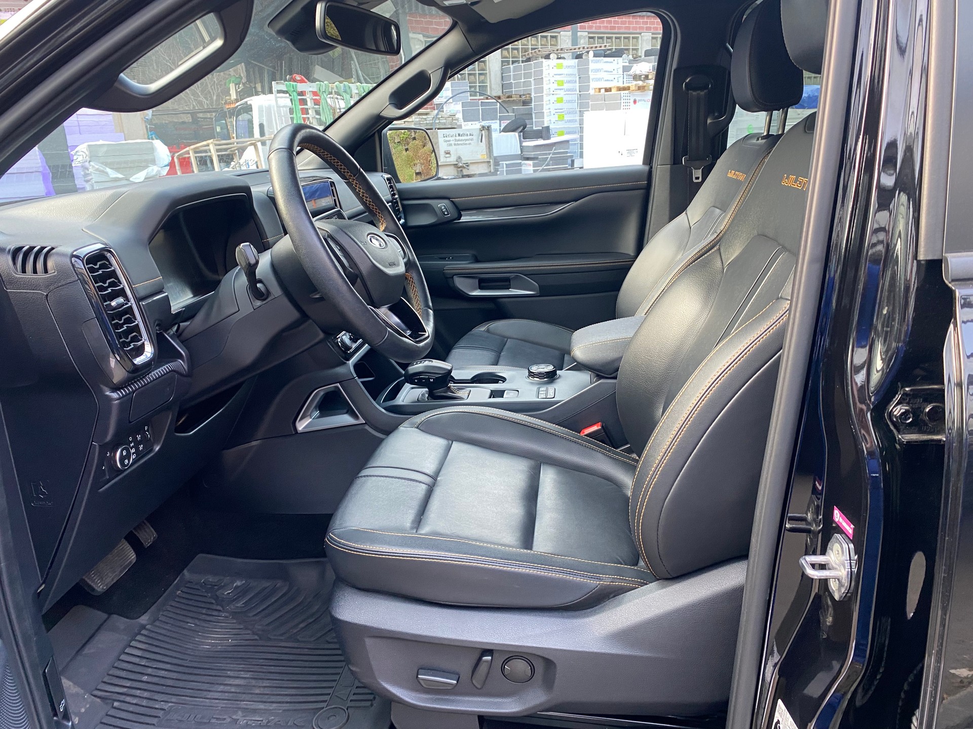 FORD Ranger Wildtrak 3.0 Eco Blue e-4WD Automat-image-2