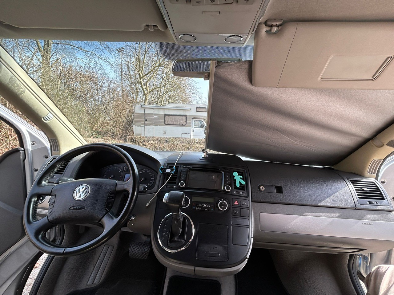 VW T5 Multivan California 2.5TDI-image-7