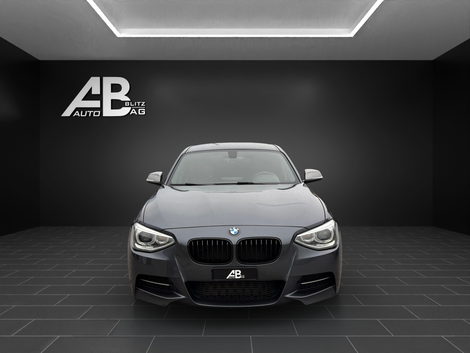 BMW M135i Steptronic-image-14