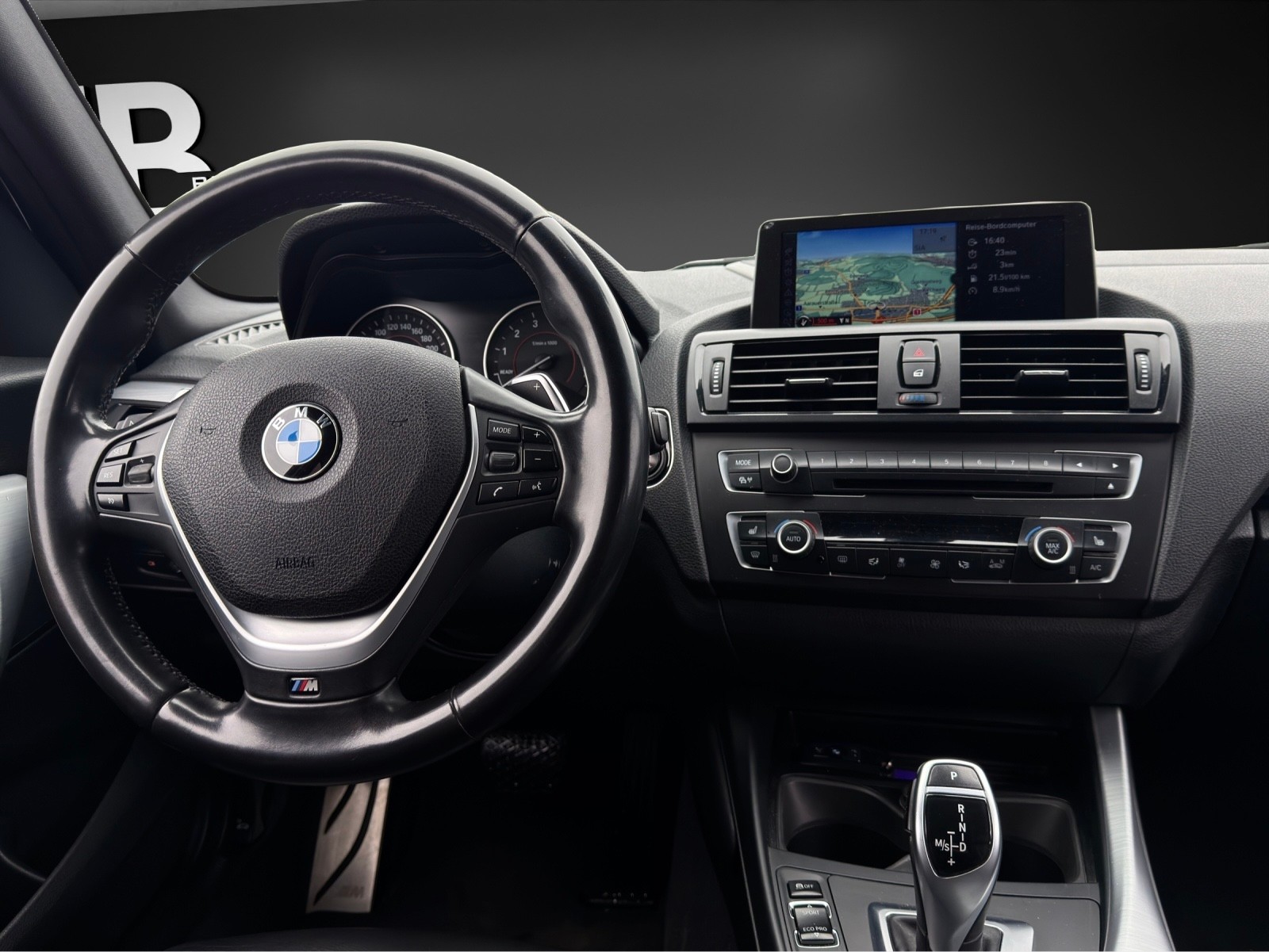 BMW M135i Steptronic-image-10
