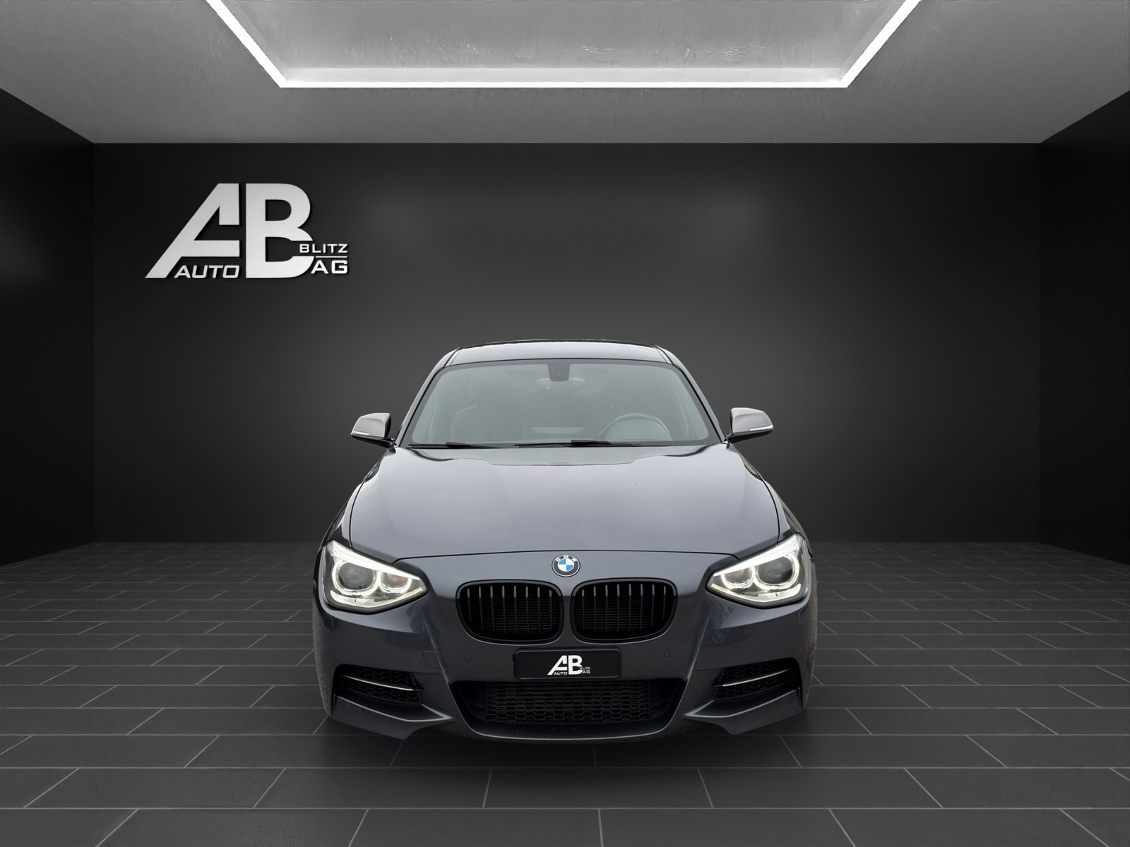 BMW M135i Steptronic-image-0