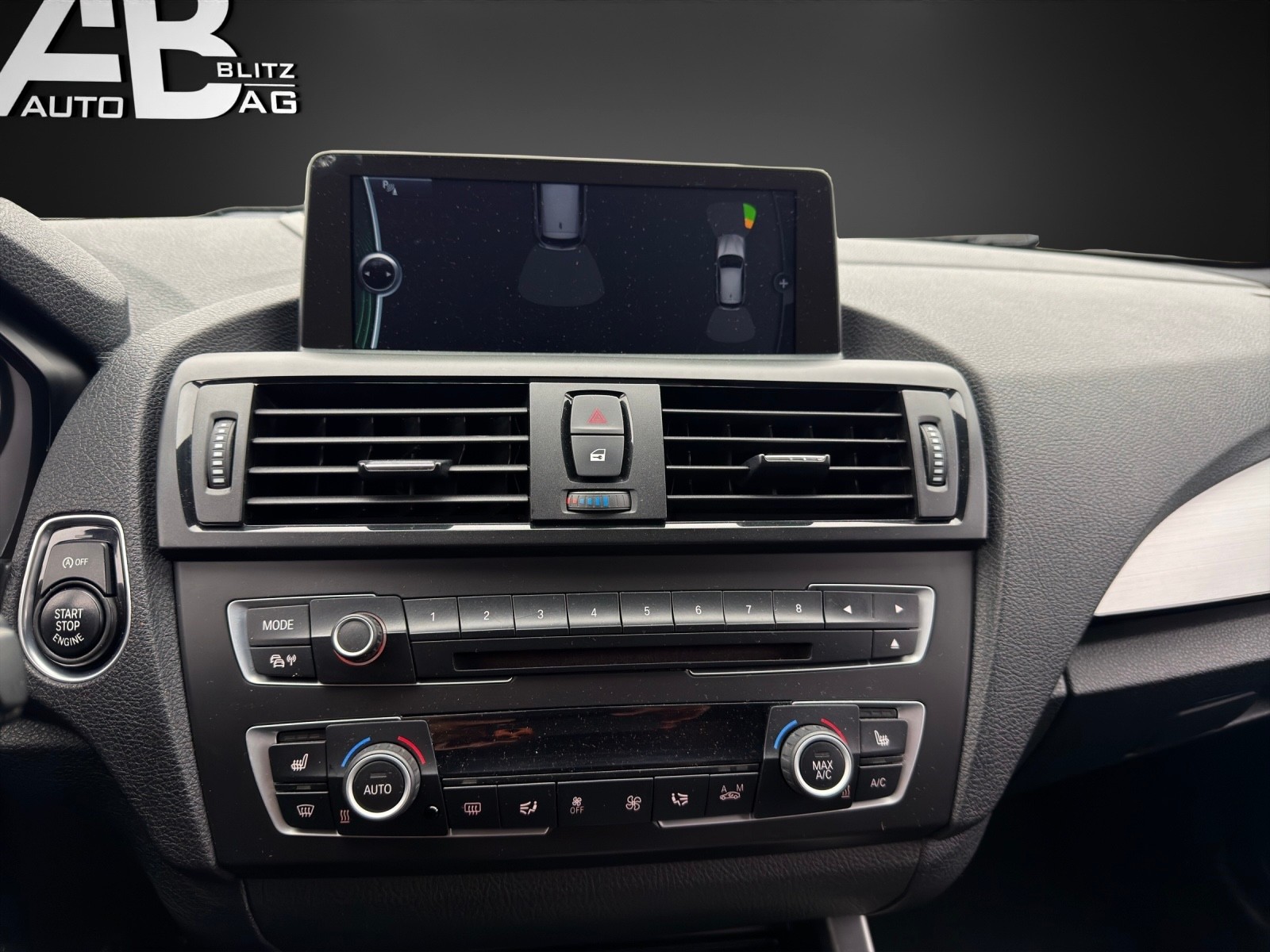 BMW M135i Steptronic-image-11