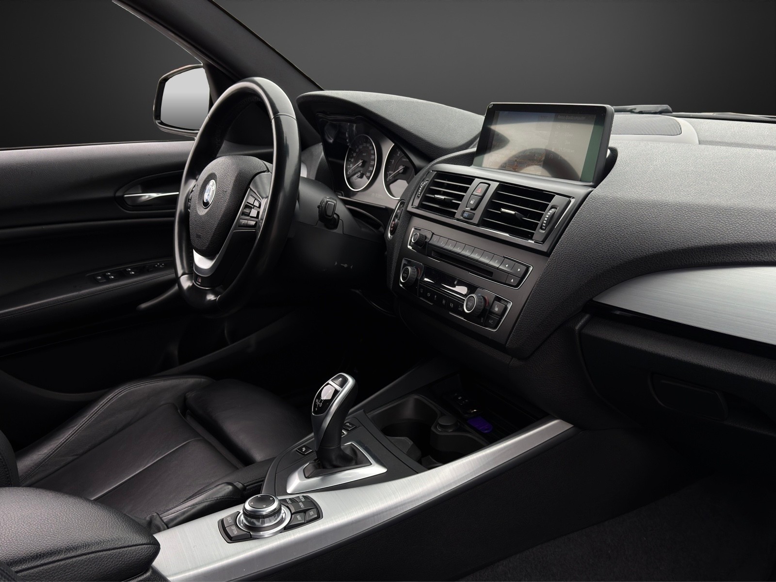 BMW M135i Steptronic-image-9