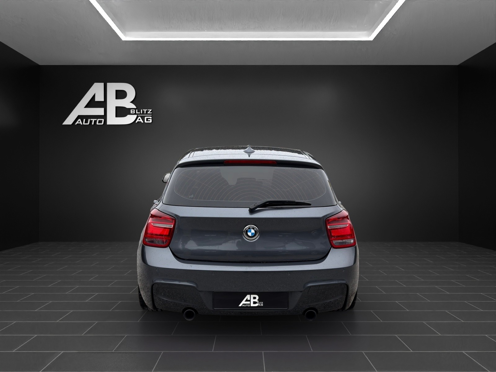 BMW M135i Steptronic-image-3