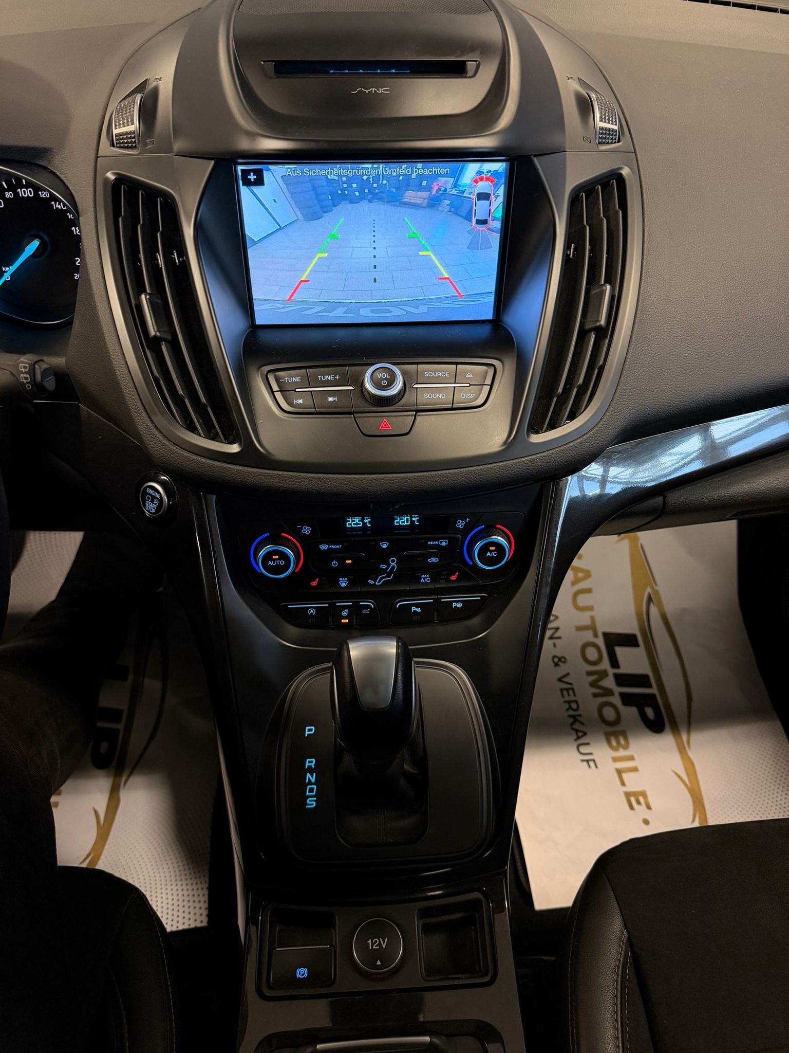 FORD Kuga 2.0 TDCi Carving 4WD PowerShift-image-11
