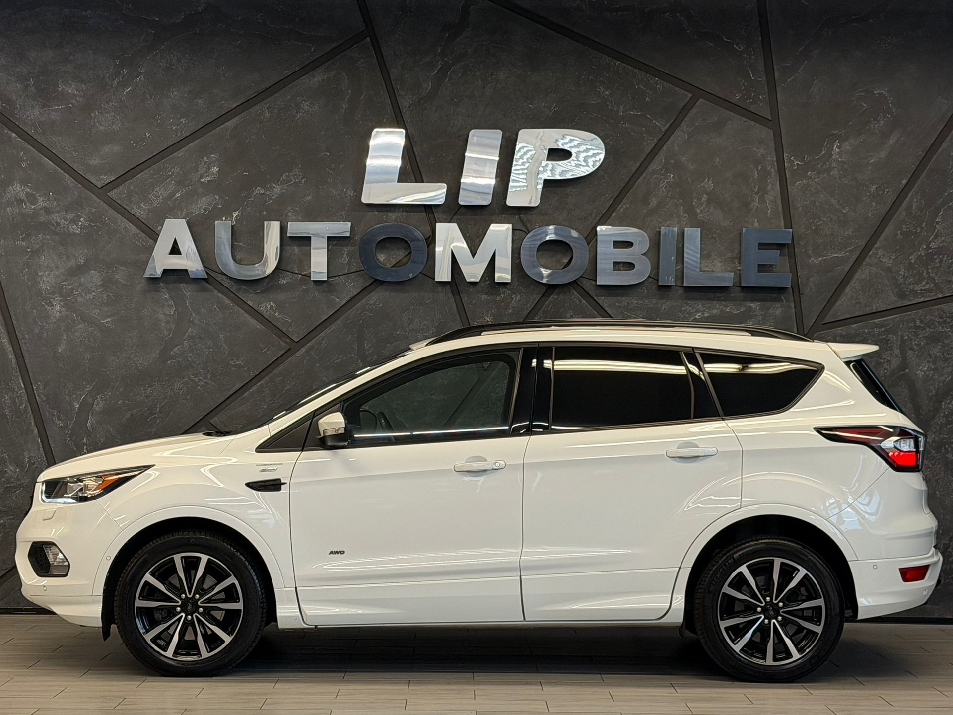 FORD Kuga 2.0 TDCi Carving 4WD PowerShift-image-4