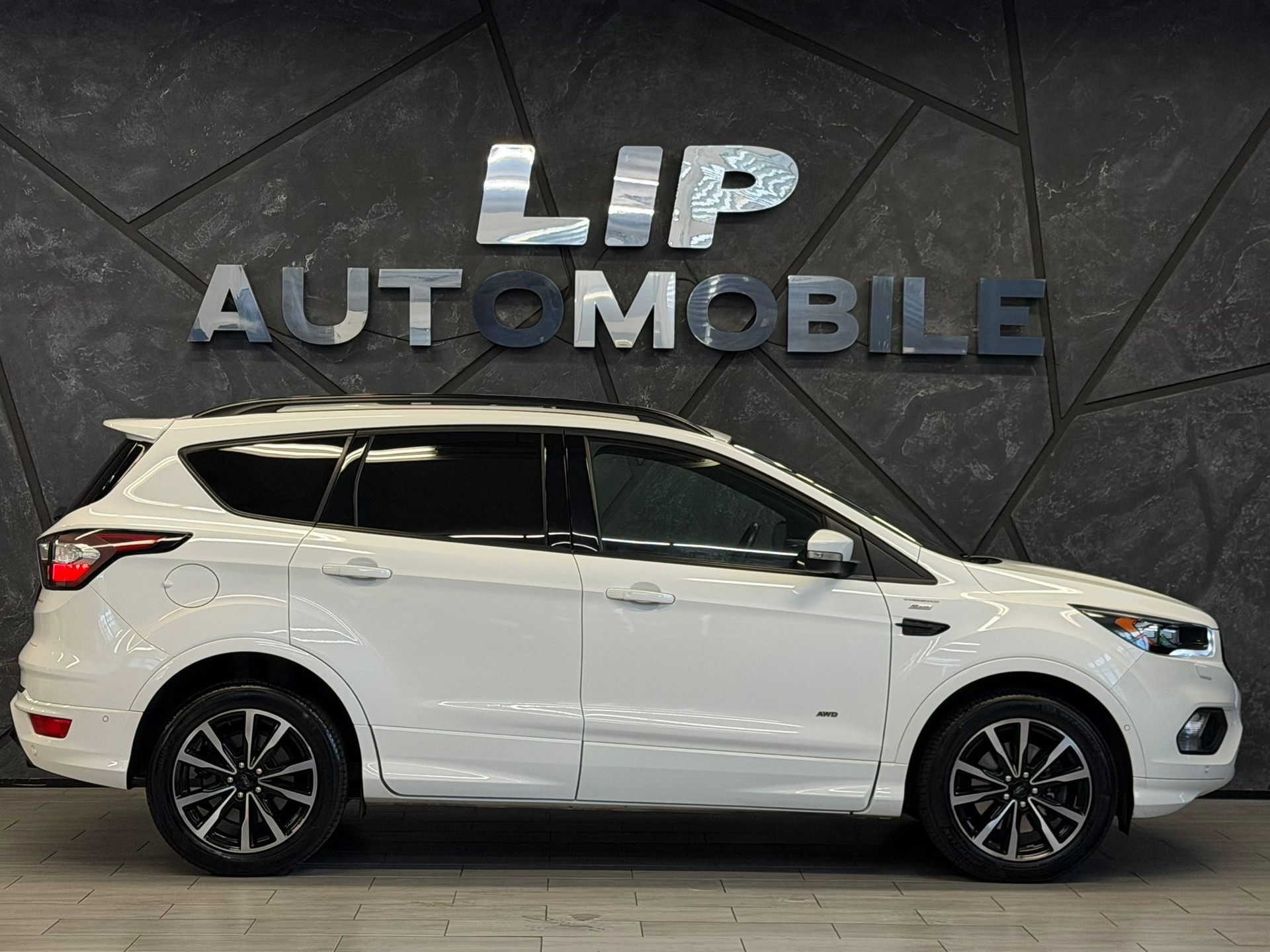 FORD Kuga 2.0 TDCi Carving 4WD PowerShift-image-3