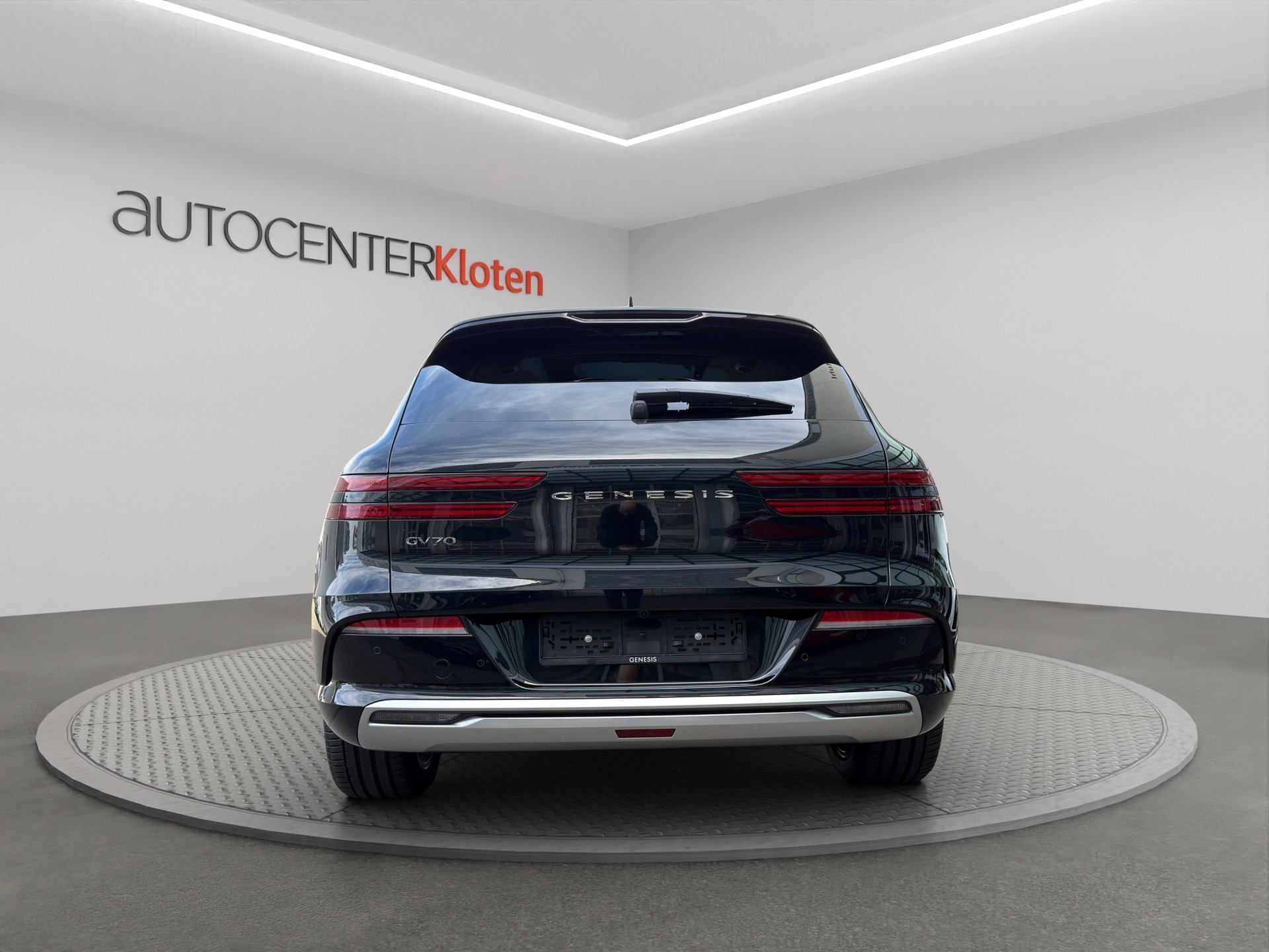 GENESIS GV70 Dual Motor Sport AWD-image-4