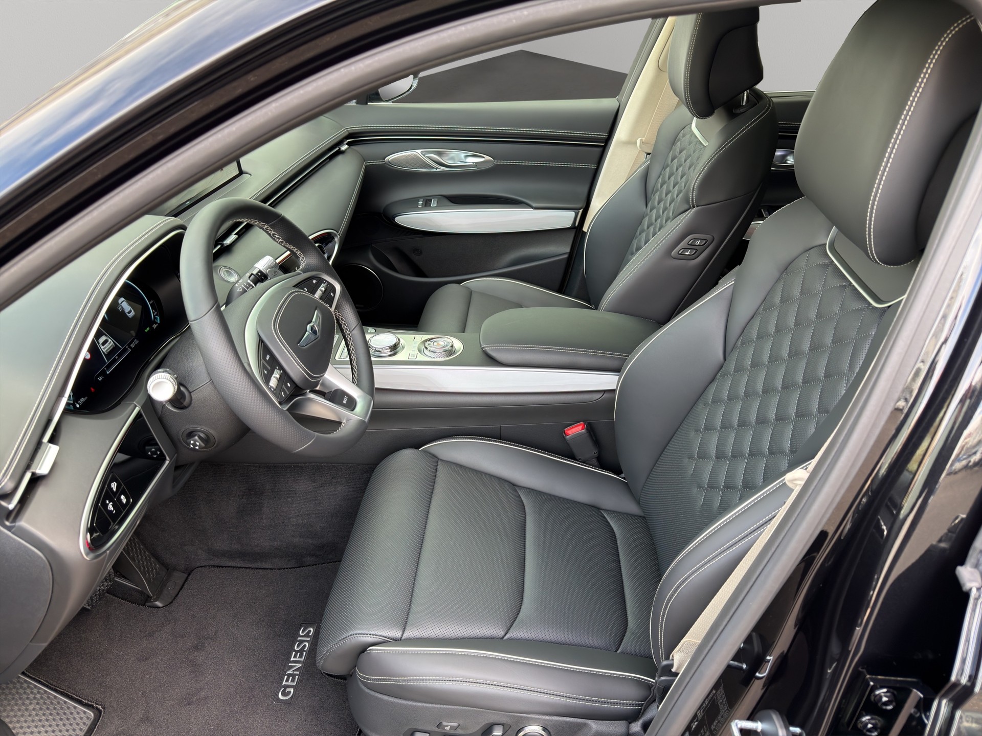 GENESIS GV70 Dual Motor Sport AWD-image-6