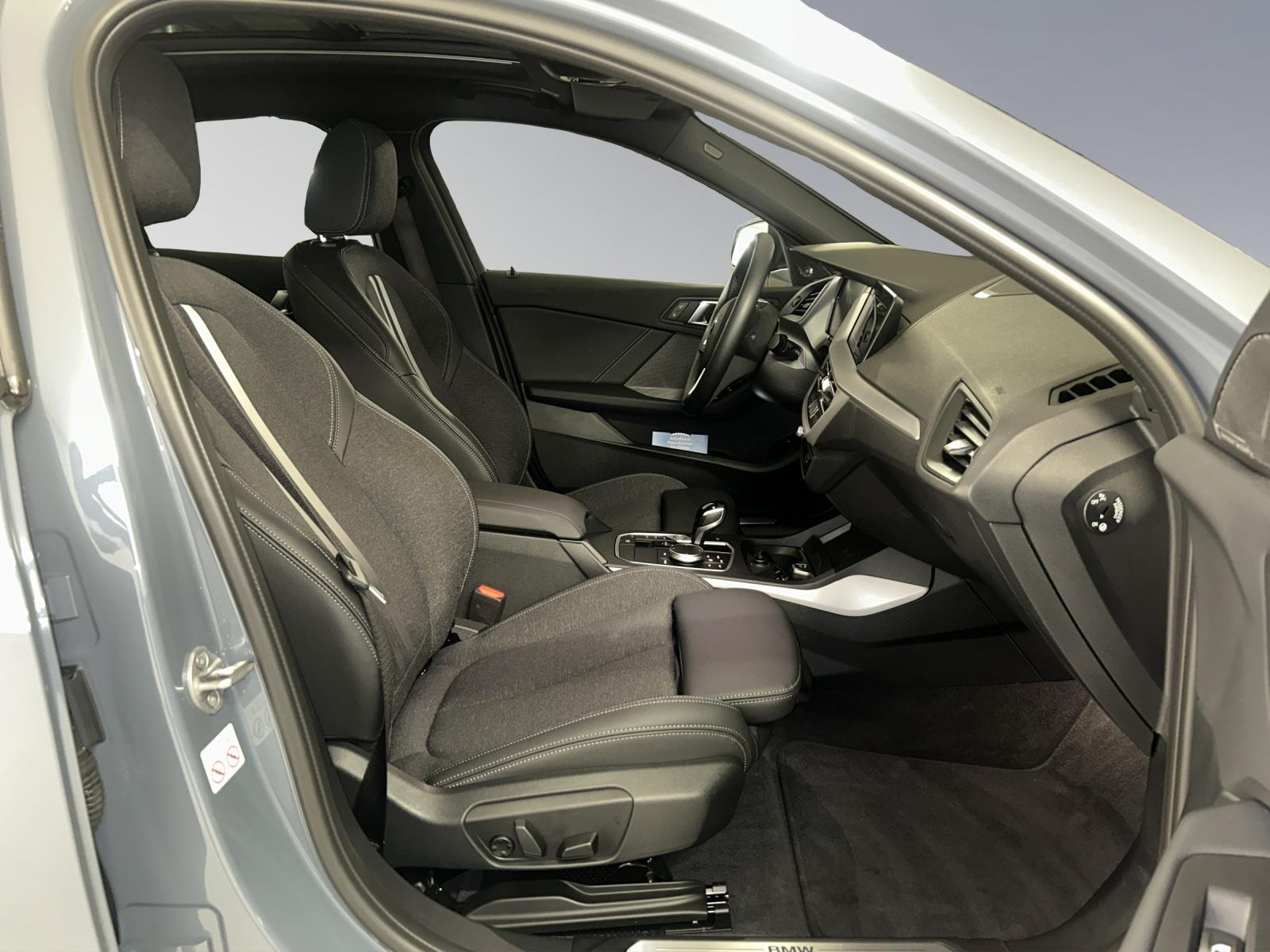 BMW 118i-image-14