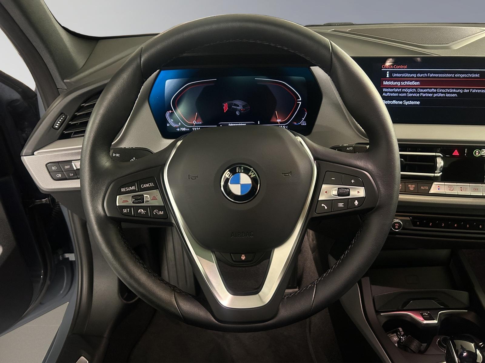 BMW 118i-image-15