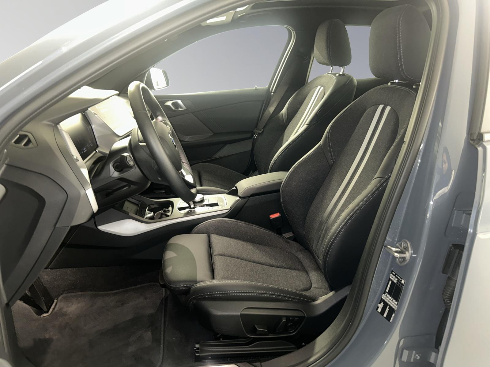 BMW 118i-image-10