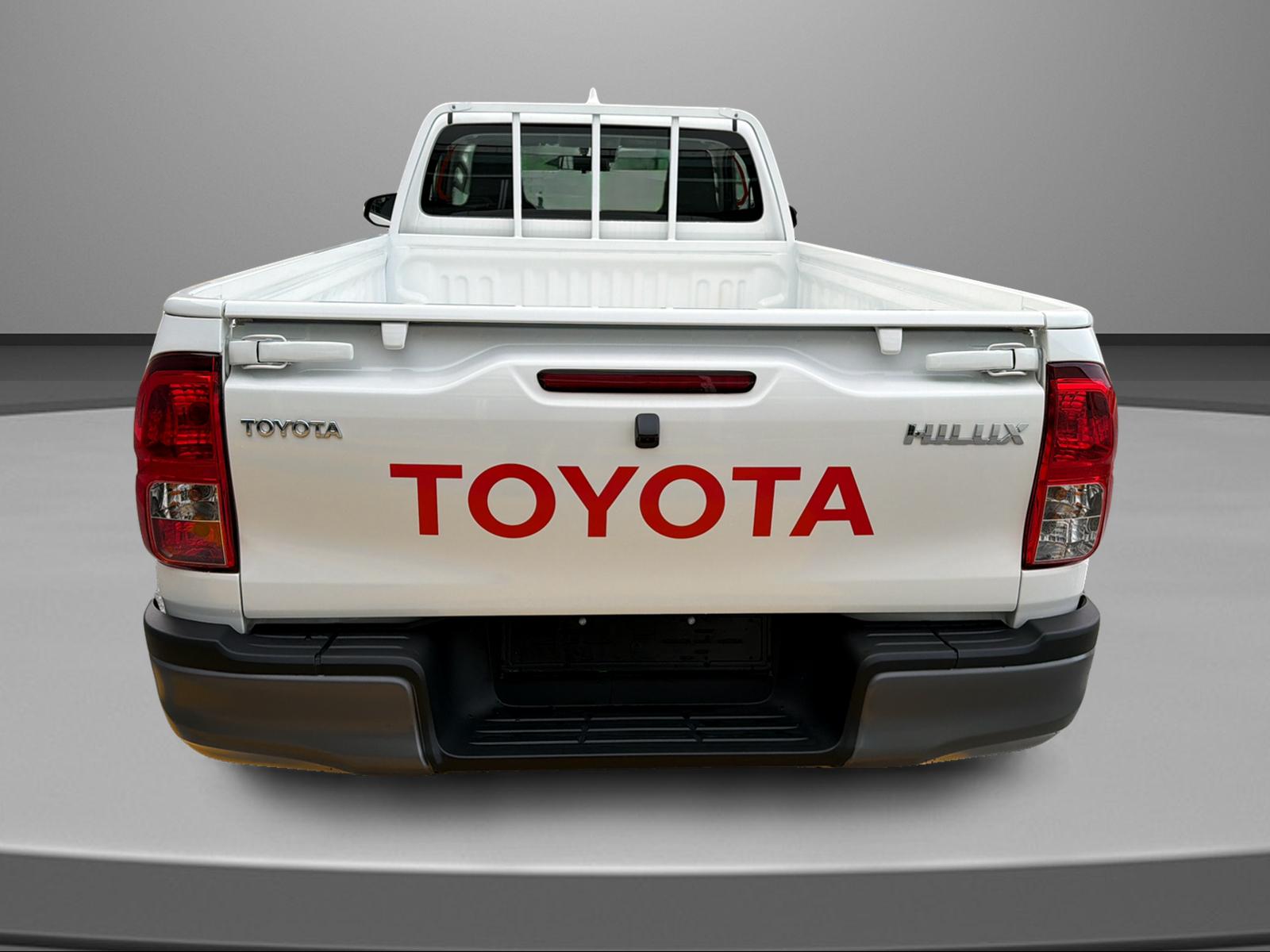 TOYOTA Hilux Single Cab.-Pick-up 2.4 D-4D 150 Comfort-image-5
