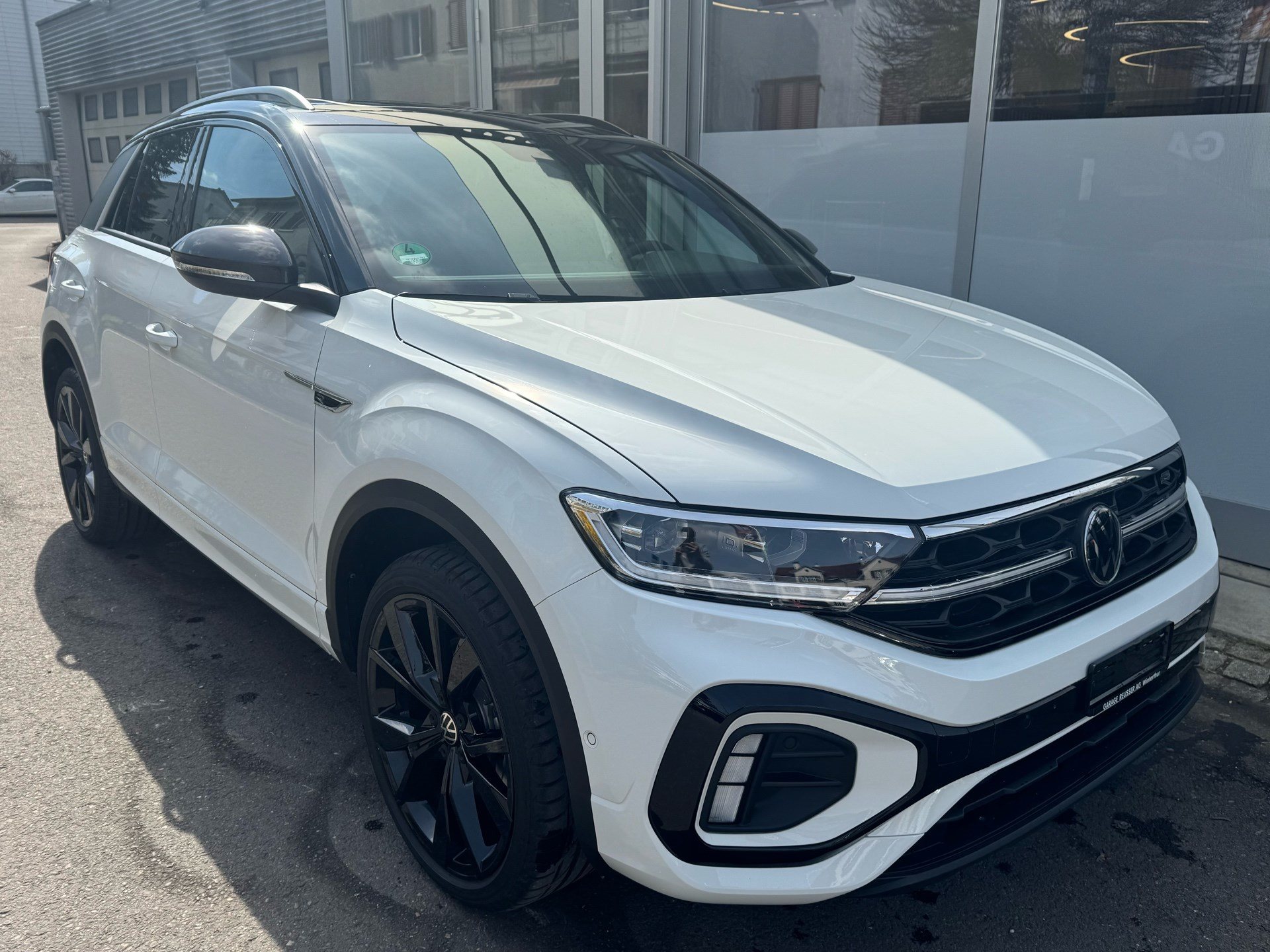 VW T-Roc R-LINE 4MOTION BLACK STYLE *** VOLLAUSSTATTUNG ***-image-2