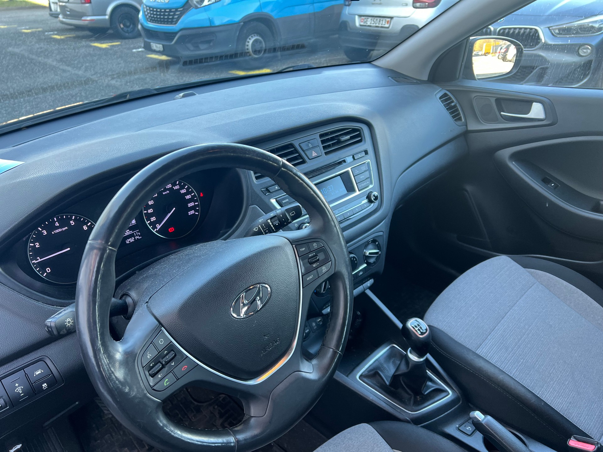 HYUNDAI i20 1.2 Vertex-image-7
