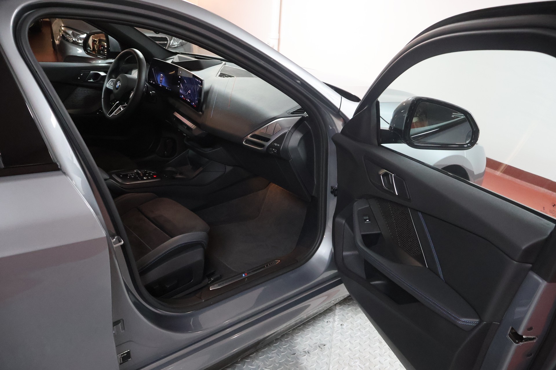 BMW 123 xDrive M Sport Steptronic-image-15