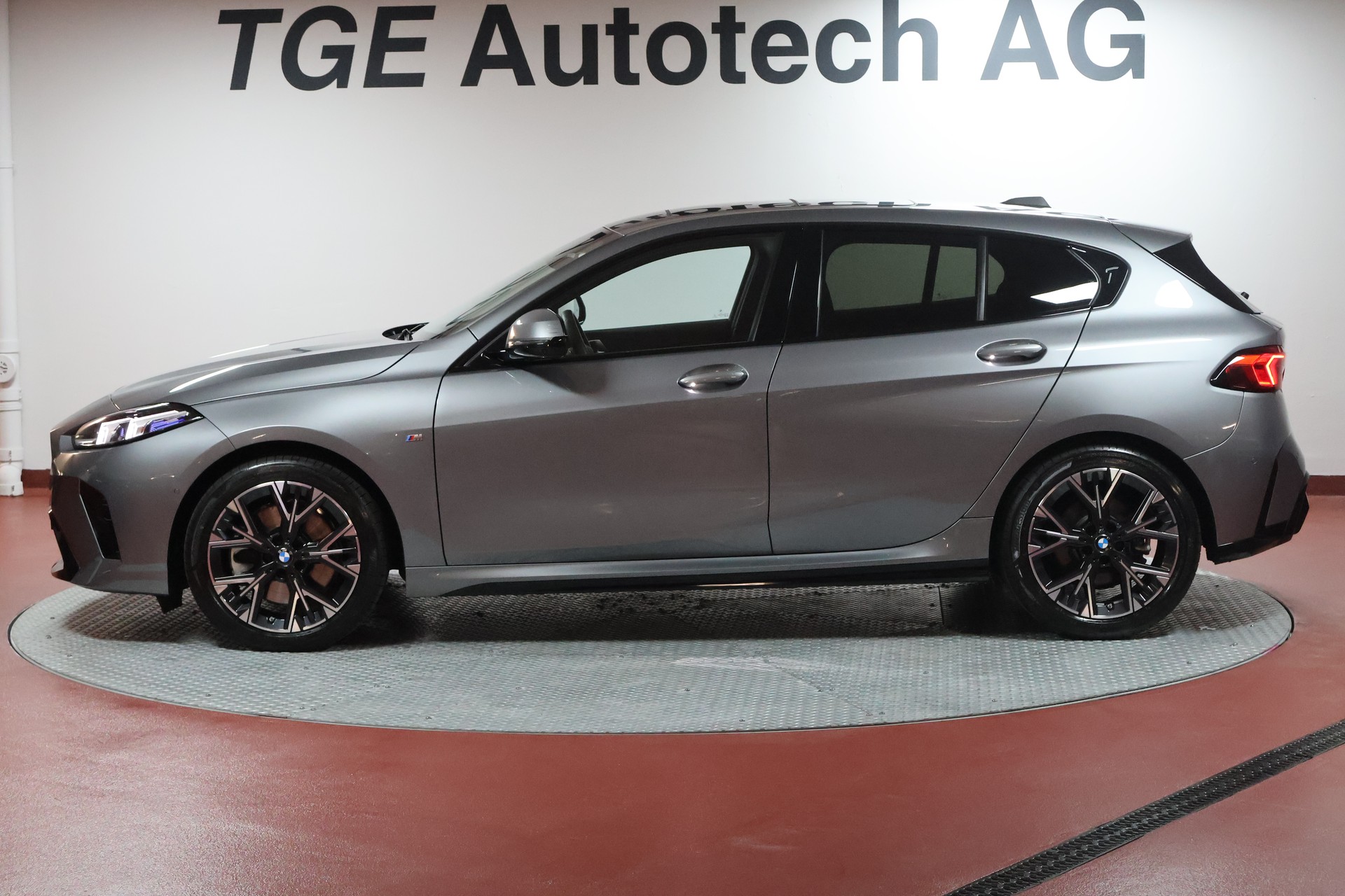BMW 123 xDrive M Sport Steptronic-image-8