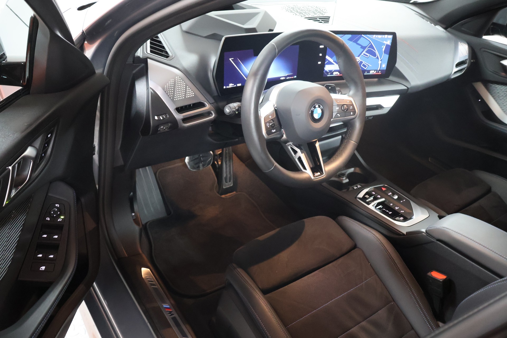 BMW 123 xDrive M Sport Steptronic-image-7