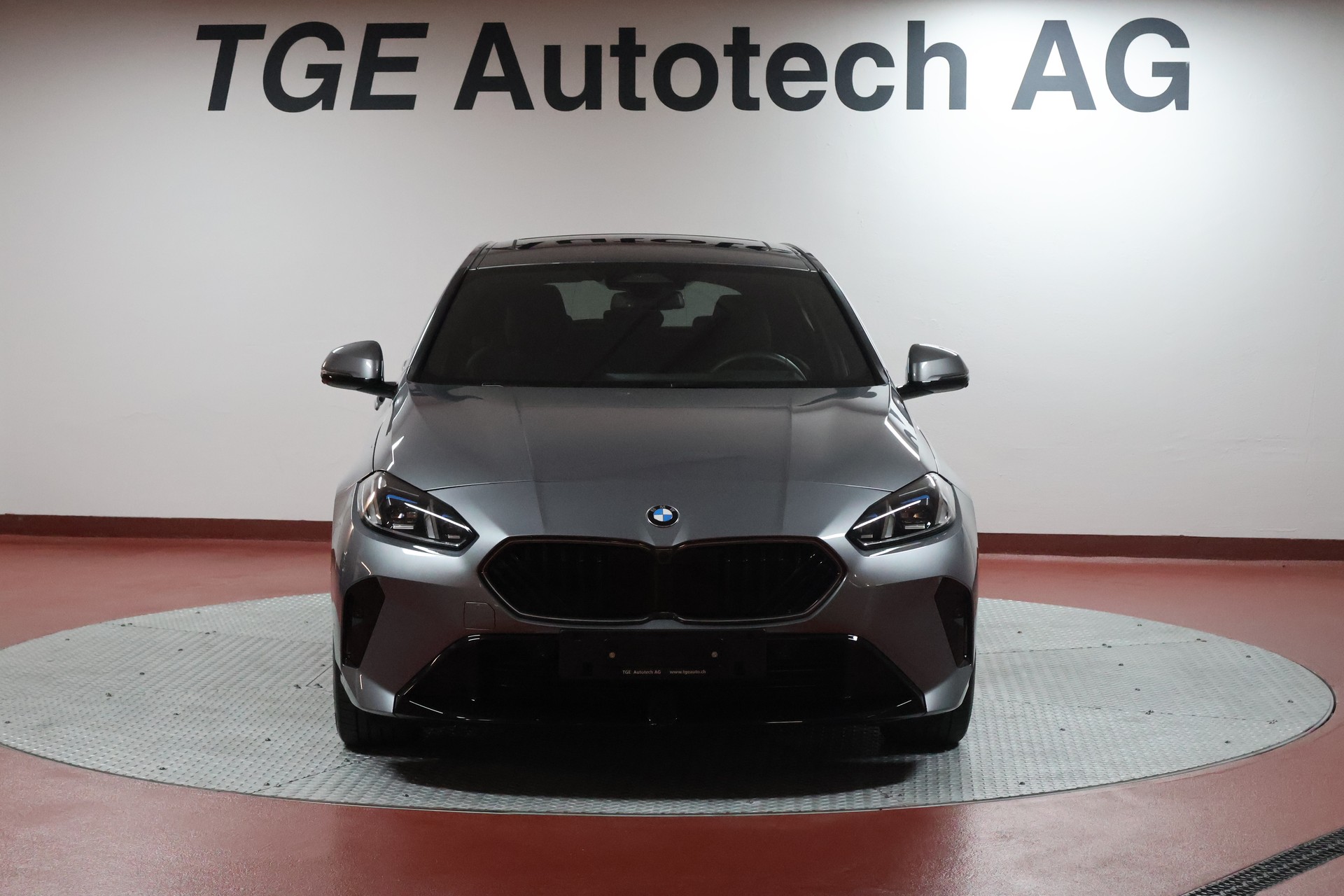 BMW 123 xDrive M Sport Steptronic-image-2