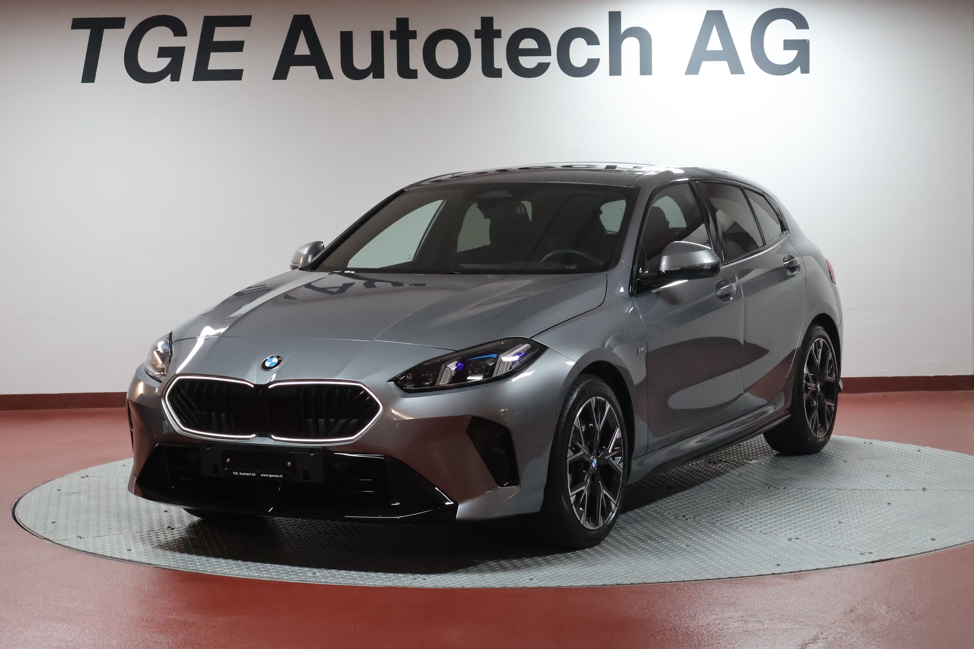 BMW 123 xDrive M Sport Steptronic-image-1