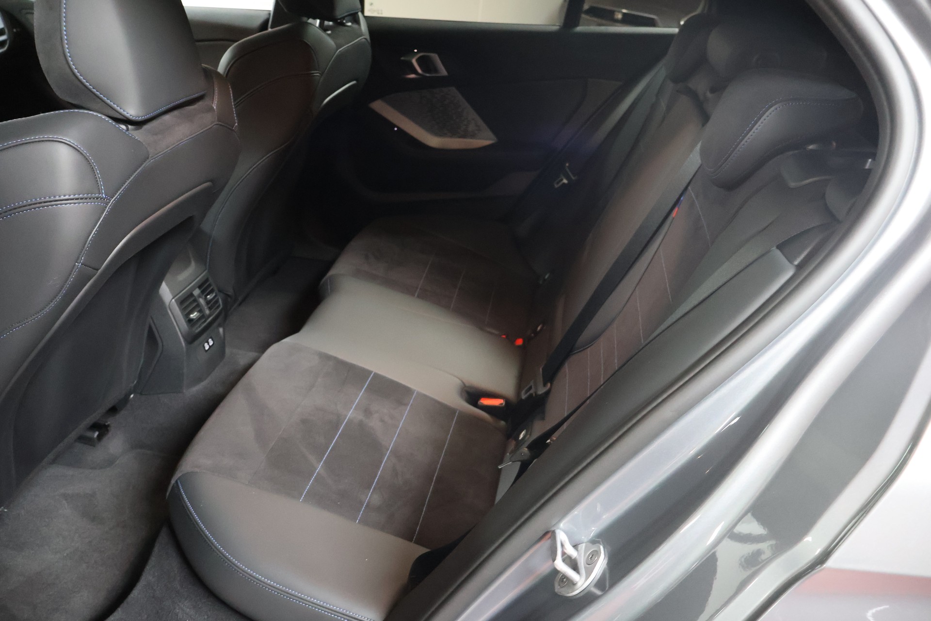 BMW 123 xDrive M Sport Steptronic-image-18