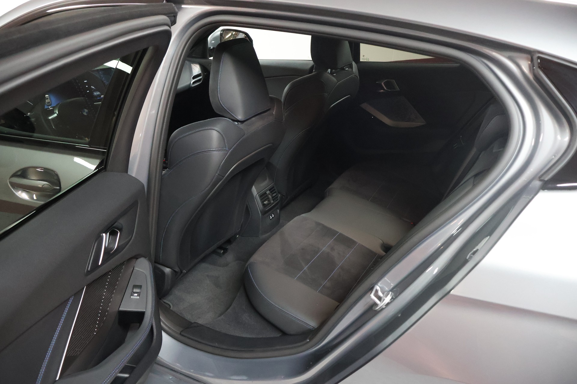 BMW 123 xDrive M Sport Steptronic-image-17