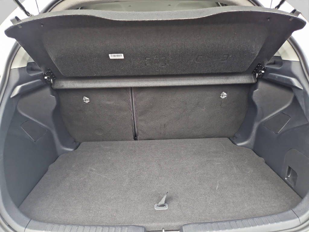TOYOTA Yaris 1.5 VVT-i HSD Trend 47236/069-image-14