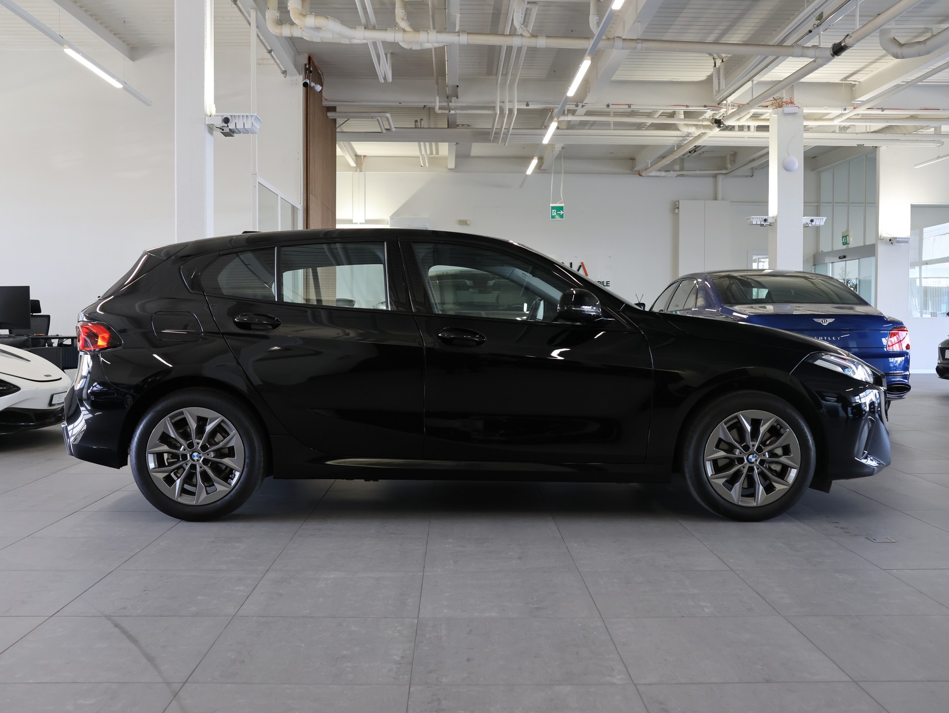 BMW 116 Steptronic M Sport *M-Packet* *Widescreen* *Parkassistent*-image-6