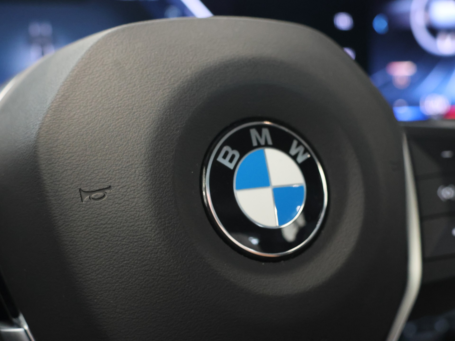 BMW 116 Steptronic M Sport *M-Packet* *Widescreen* *Parkassistent*-image-19