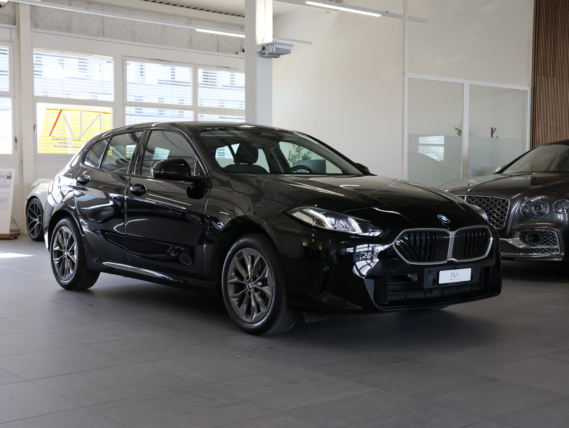 BMW 116 Steptronic M Sport *M-Packet* *Widescreen* *Parkassistent*-image-1