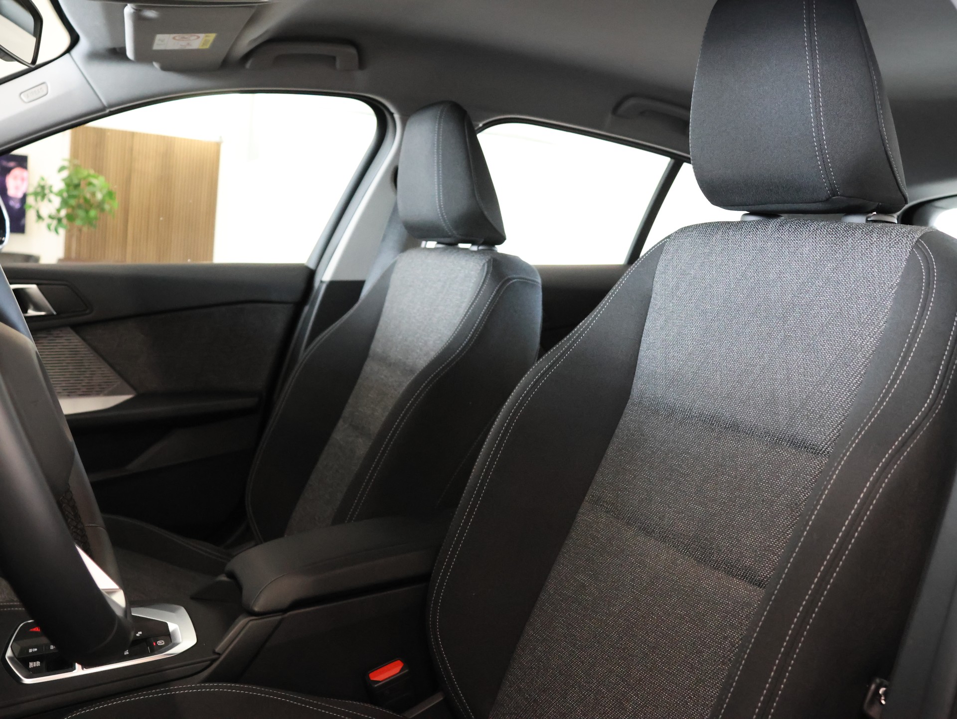 BMW 116 Steptronic M Sport *M-Packet* *Widescreen* *Parkassistent*-image-15