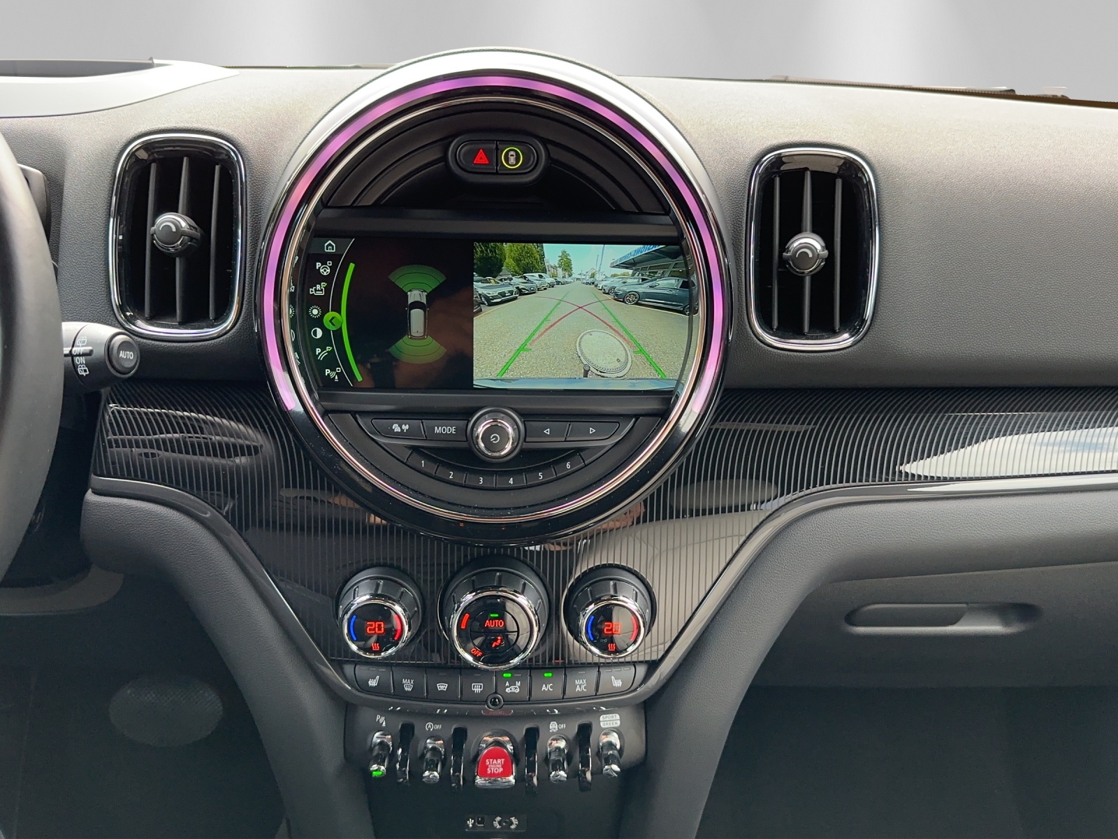 MINI Countryman Cooper SD ALL4-image-16