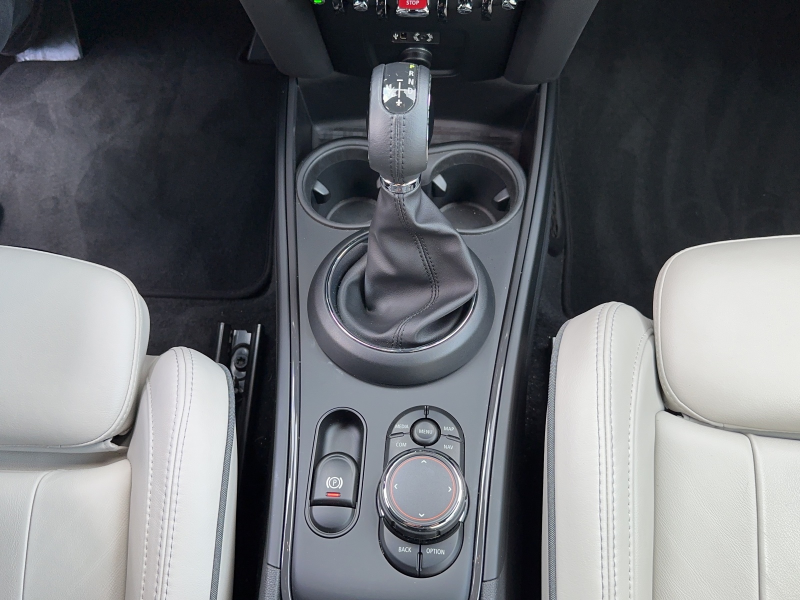 MINI Countryman Cooper SD ALL4-image-17