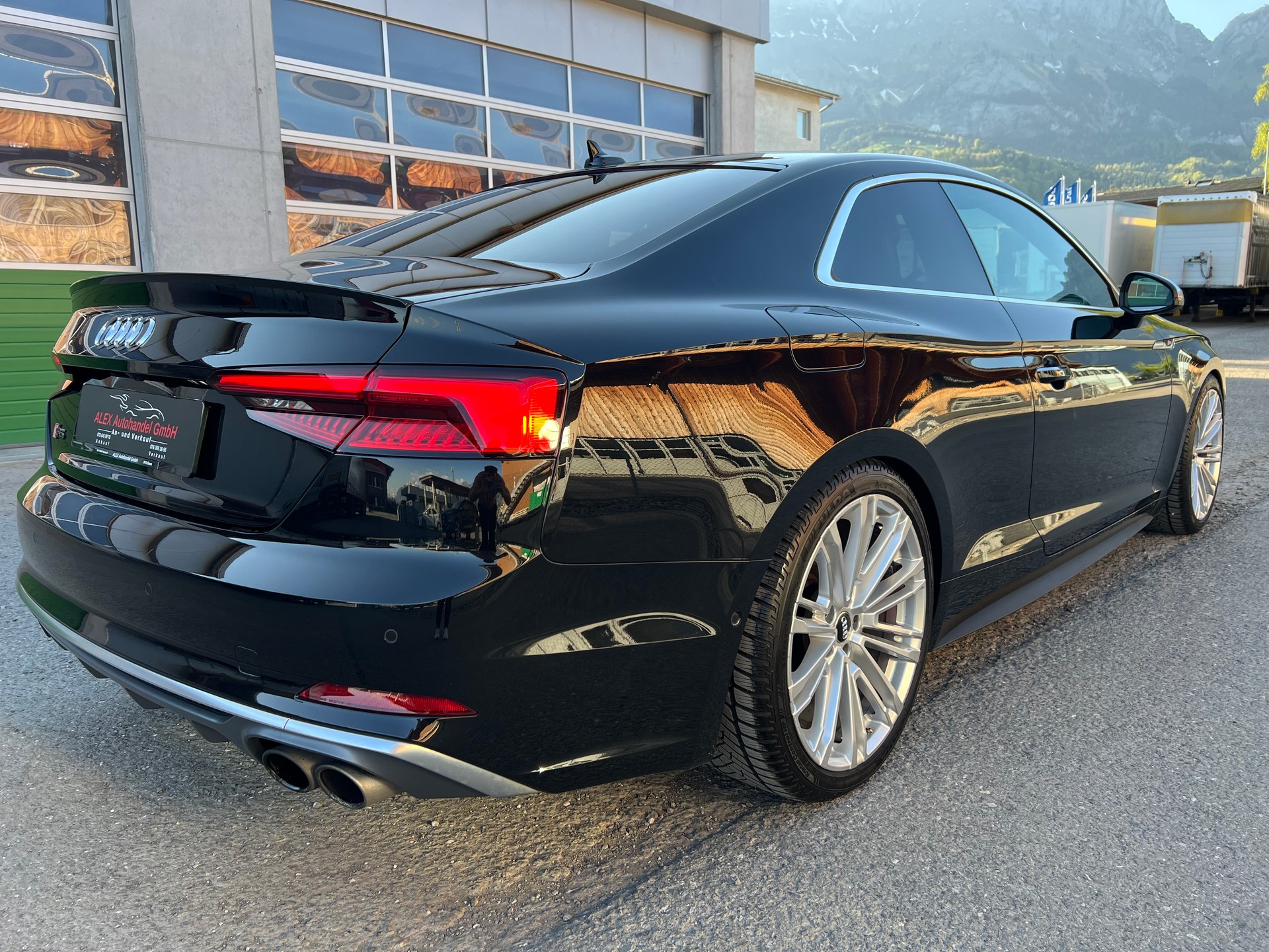 AUDI S5 Coupé 3.0 TFSI quattro tiptronic (CHF 322.25/Monat)-image-6