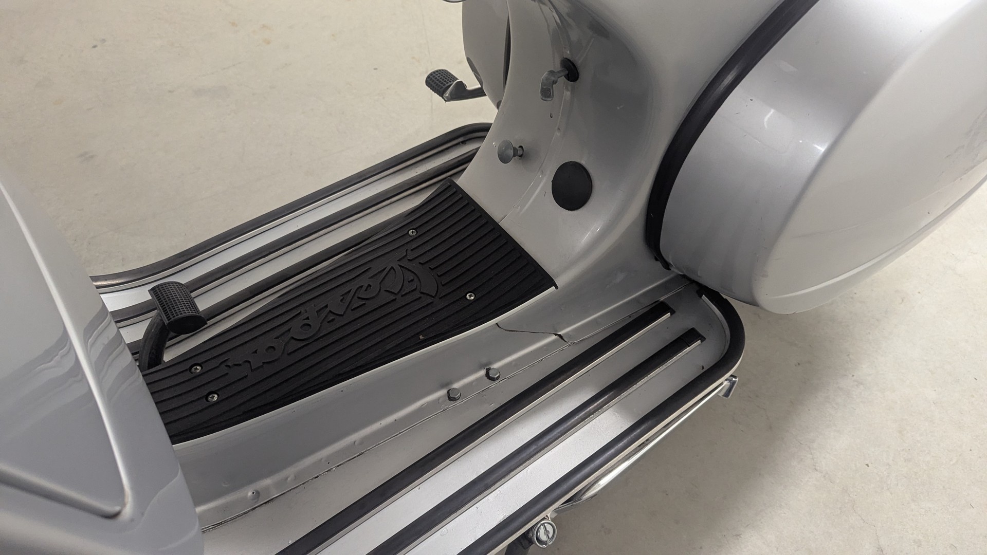 PIAGGIO Vespa PX 200 E-image-10
