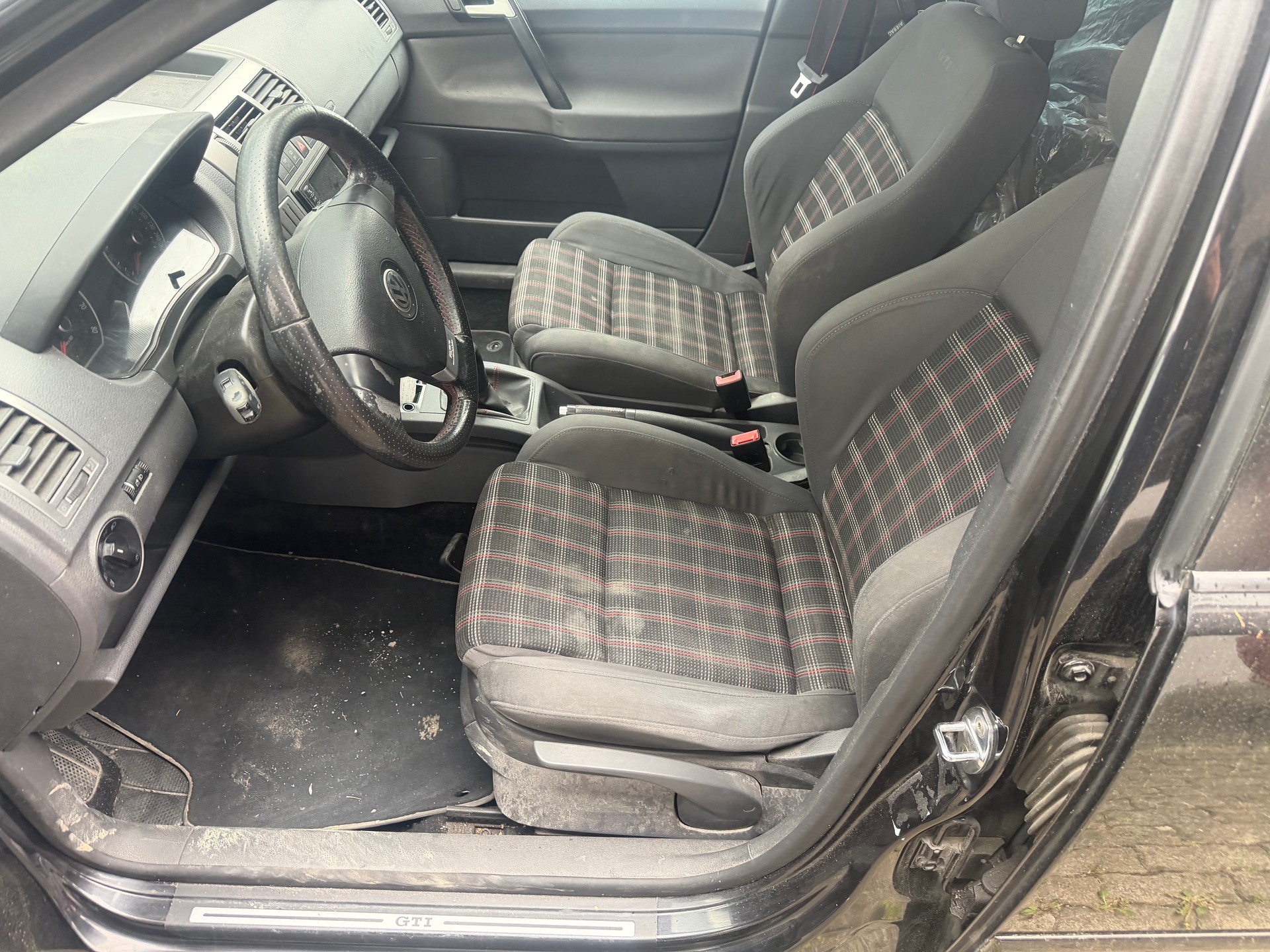 VW Polo 1.8 20V Turbo GTI-image-4
