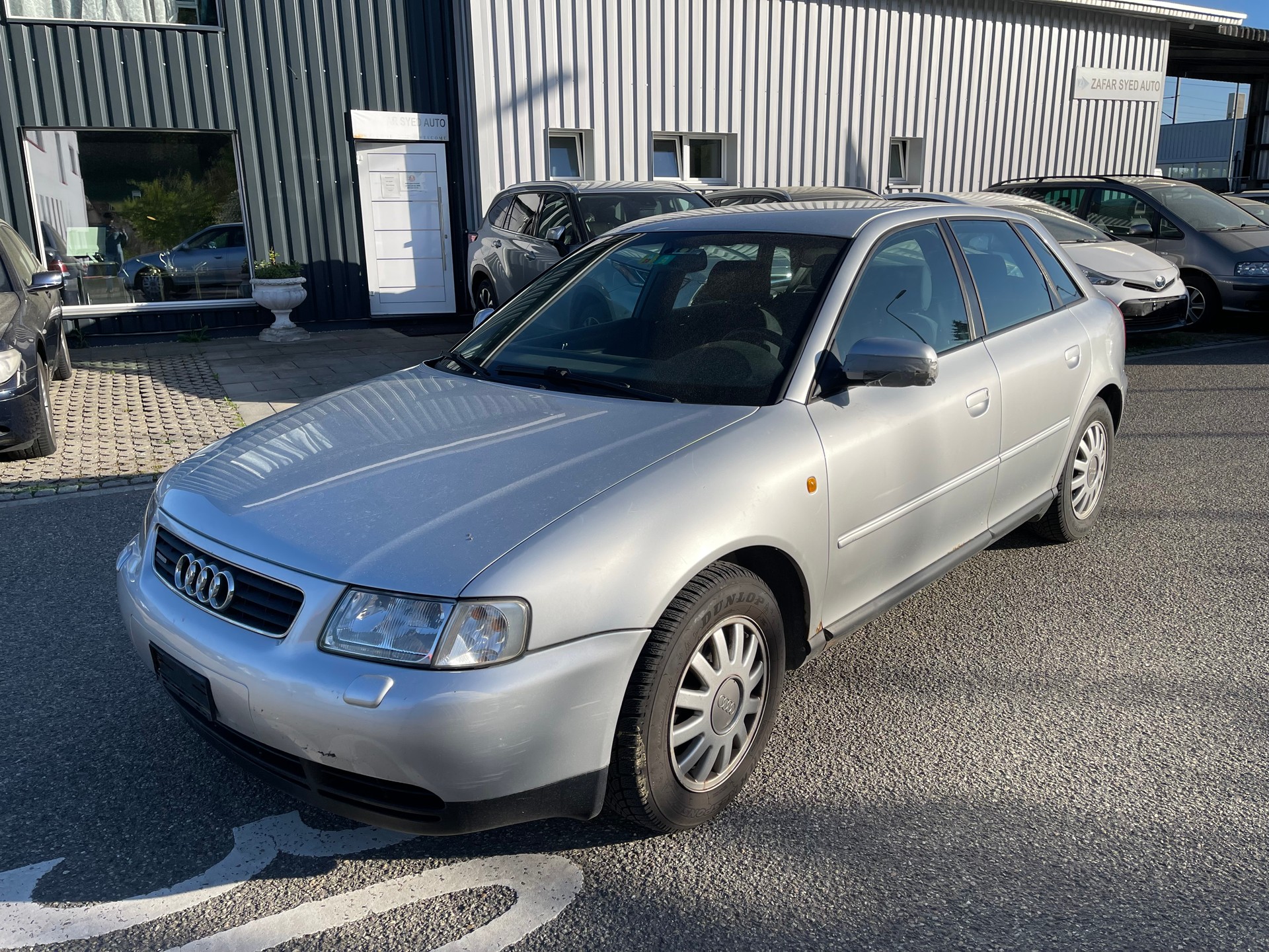 AUDI A3 1.8 T quattro Ambiente-image-0