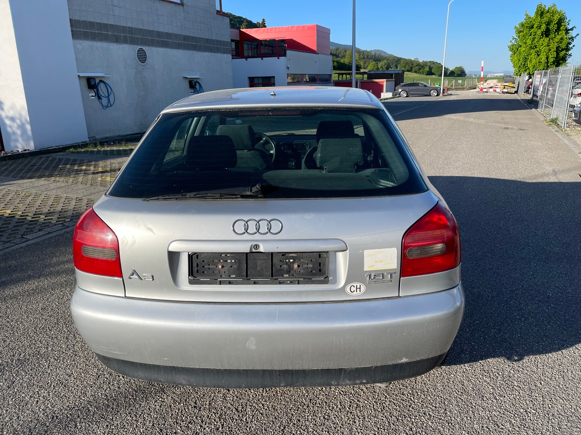 AUDI A3 1.8 T quattro Ambiente-image-4