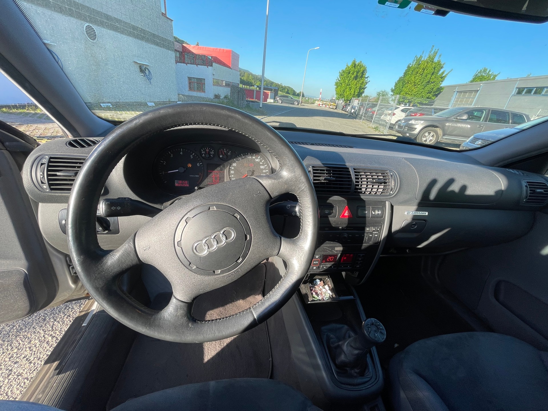 AUDI A3 1.8 T quattro Ambiente-image-9