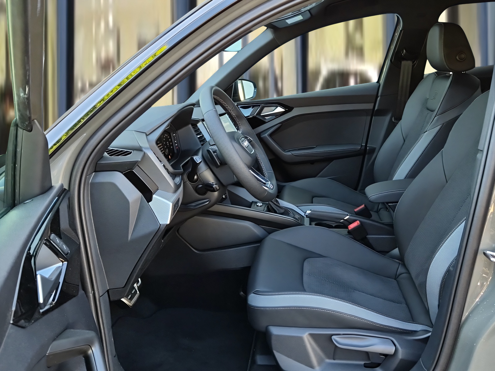 AUDI A1 Sportback 35 TFSI S Line S-tronic Chronusgrau Metallic-image-8