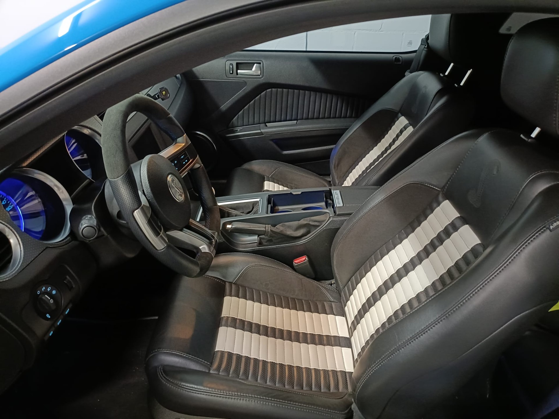 FORD Shelby GT 500-image-11